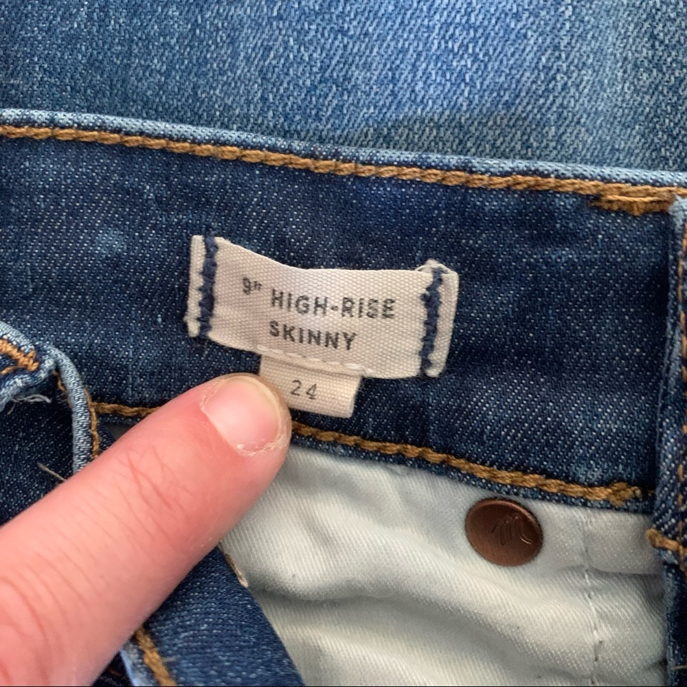 Madewell 9” High Rise Skinny Jeans in Patty Wash - Picture 7 of 7
